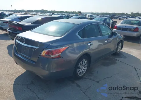 2014 Nissan Altima 2.5/2.5 S/2.5 Sl/2.5 Sv z USA, uszkodzony, nr VIN 1N4AL3AP3EN354202